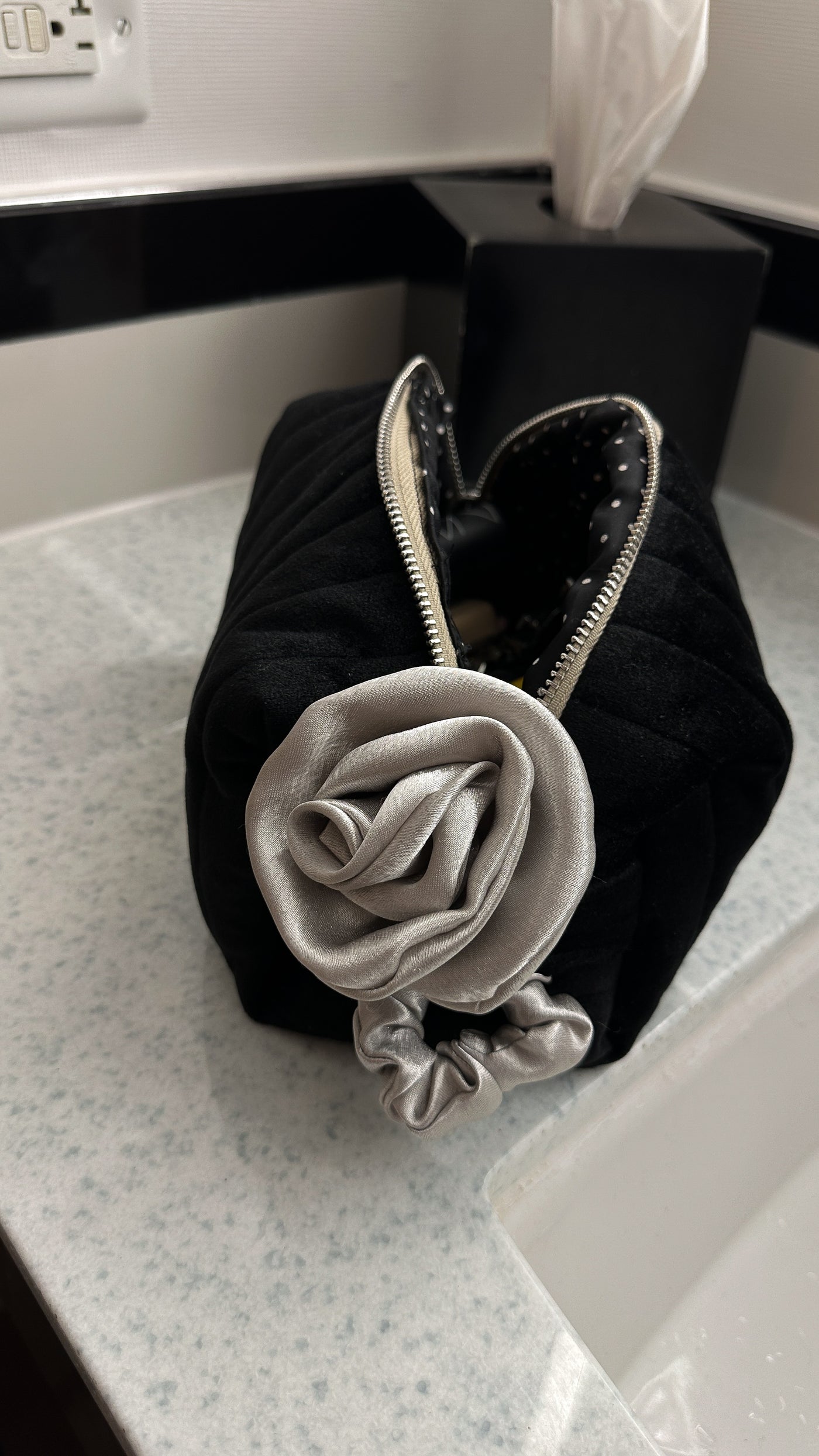 Sage flower scrunchie ￼