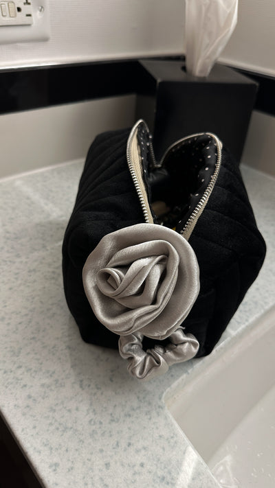 Sage flower scrunchie ￼