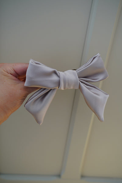 Daria bow barrette